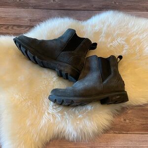 Sorel Lennox Studded Chelsea Boots